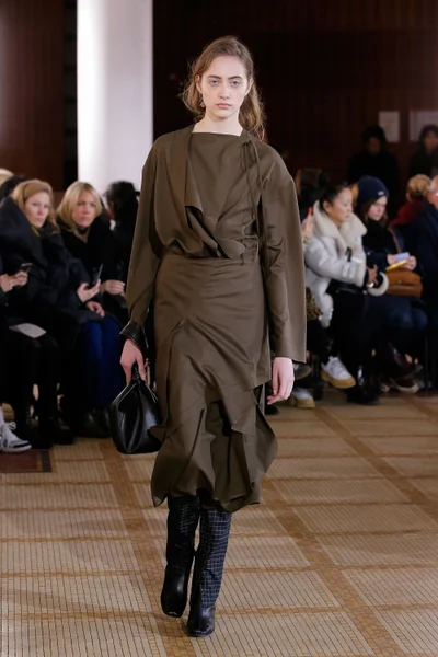 Look 9